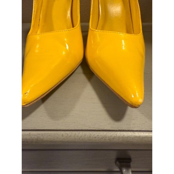 Charlotte Russe Pumps Yellow Patent Pointy Toe Womans 7 - Picture 2 of 8